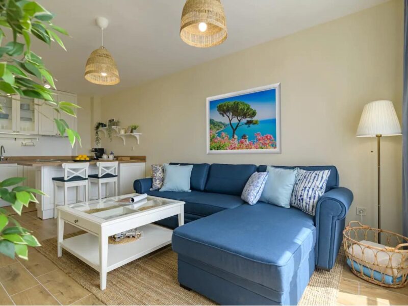 Stylish and new 1-bedroom apartment walking distance to beach, groceries and 5-Star spa resort