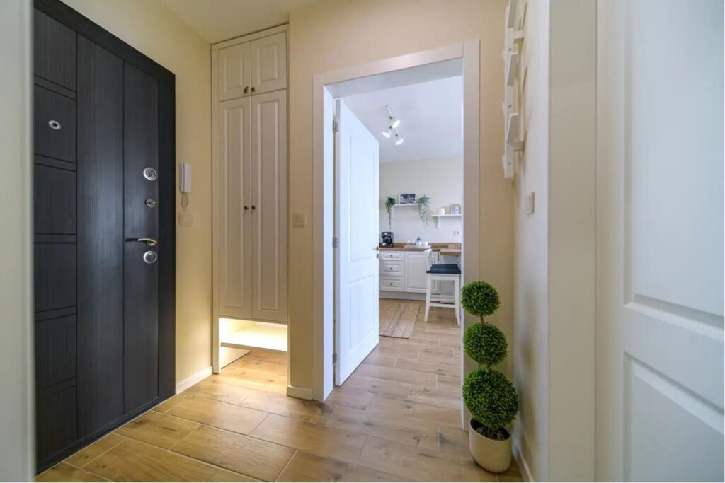 Stylish and new 1-bedroom apartment walking distance to beach, groceries and 5-Star spa resort