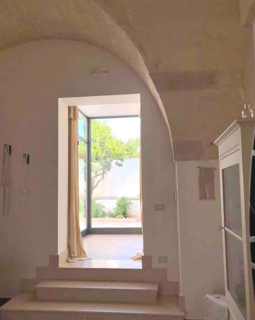 1 bedroom elegant apartment in Puglia with classic architectural features and outdoor living