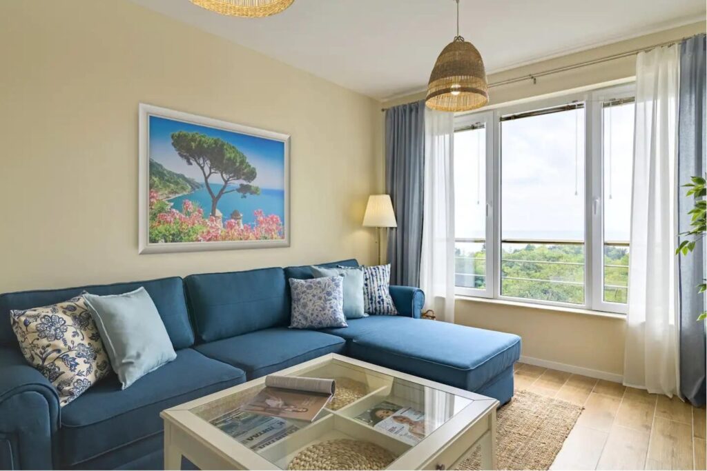 Stylish and new 1-bedroom apartment walking distance to beach, groceries and 5-Star spa resort