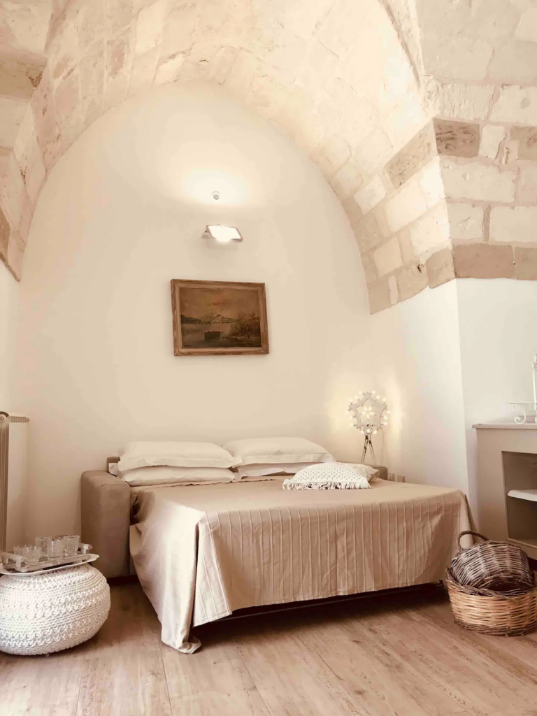1 bedroom elegant apartment in Puglia with classic architectural features and outdoor living