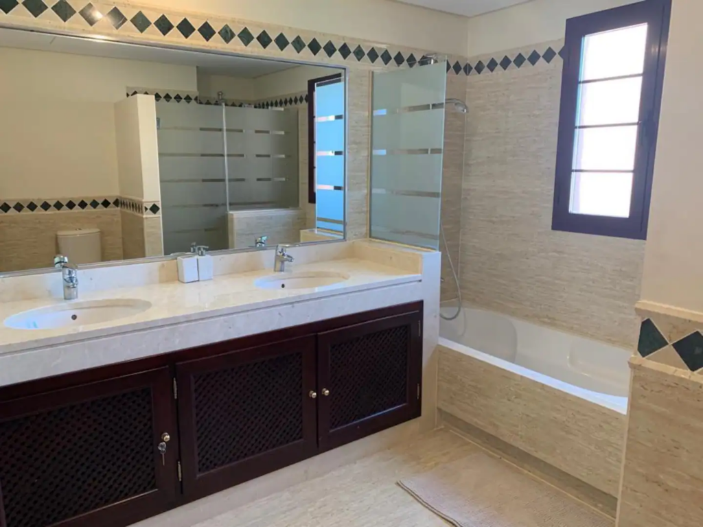 Luxury 2 bed apartment in Marbella