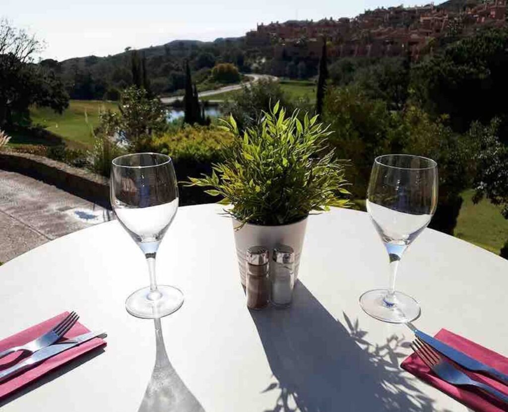 Luxury 2 bed apartment in Marbella