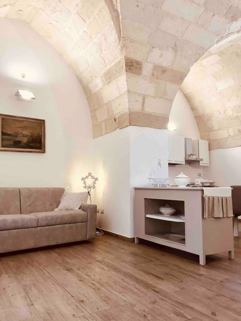 1 bedroom elegant apartment in Puglia with classic architectural features and outdoor living