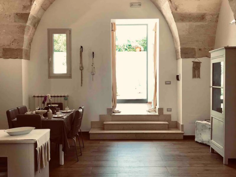 1 bedroom elegant apartment in Puglia with classic architectural features and outdoor living